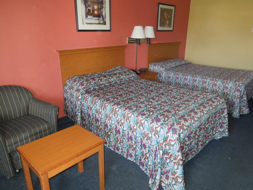 Kozy Inn Columbus Room photo